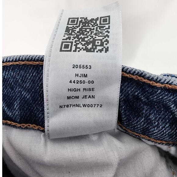 True Religion Medium Wash High Rise Mom Jean Women's Size 26 - Picture 6 of 6